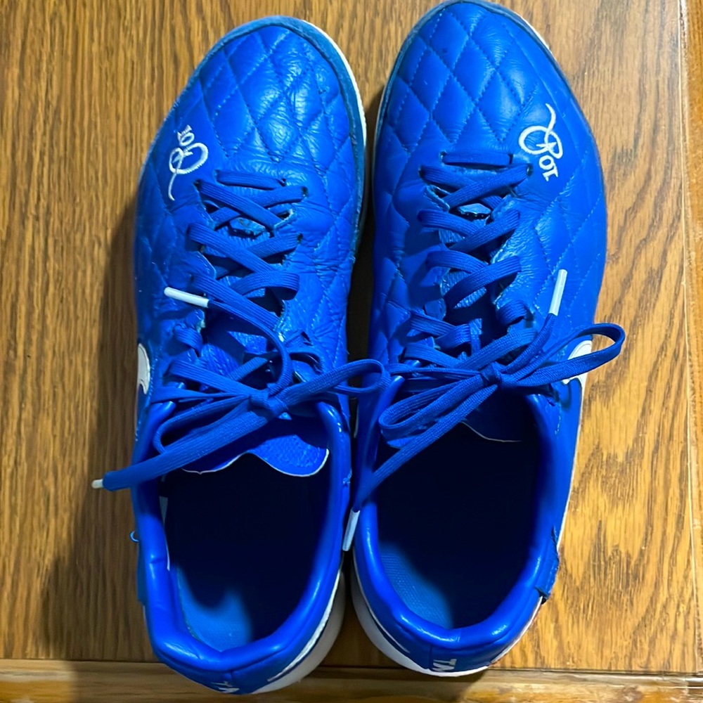 Nike-Indoor Soccer Shoes (Size 10.5)